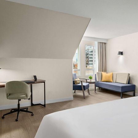 The Novotel Toronto Centre Esterno foto