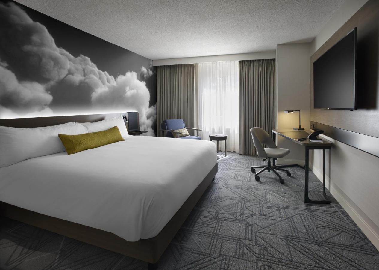 The Novotel Toronto Centre Esterno foto